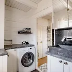 3 Bedroom With Sauna By The Sea