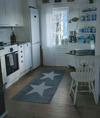 Дом отдыха 3 Bedroom With Sauna By The Sea