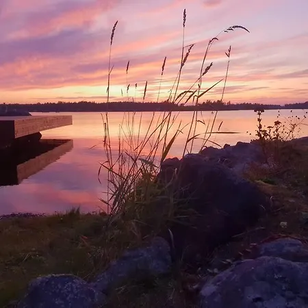 3 Bedroom With Sauna By The Sea Дом отдыха Вааса
