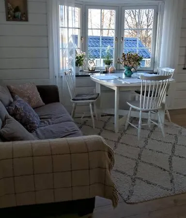 3 Bedroom With Sauna By The Sea Вааса